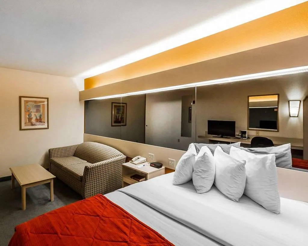 La Quinta Inn & Suites By Wyndham Tempe University, Phoenix 2*,  ABD
