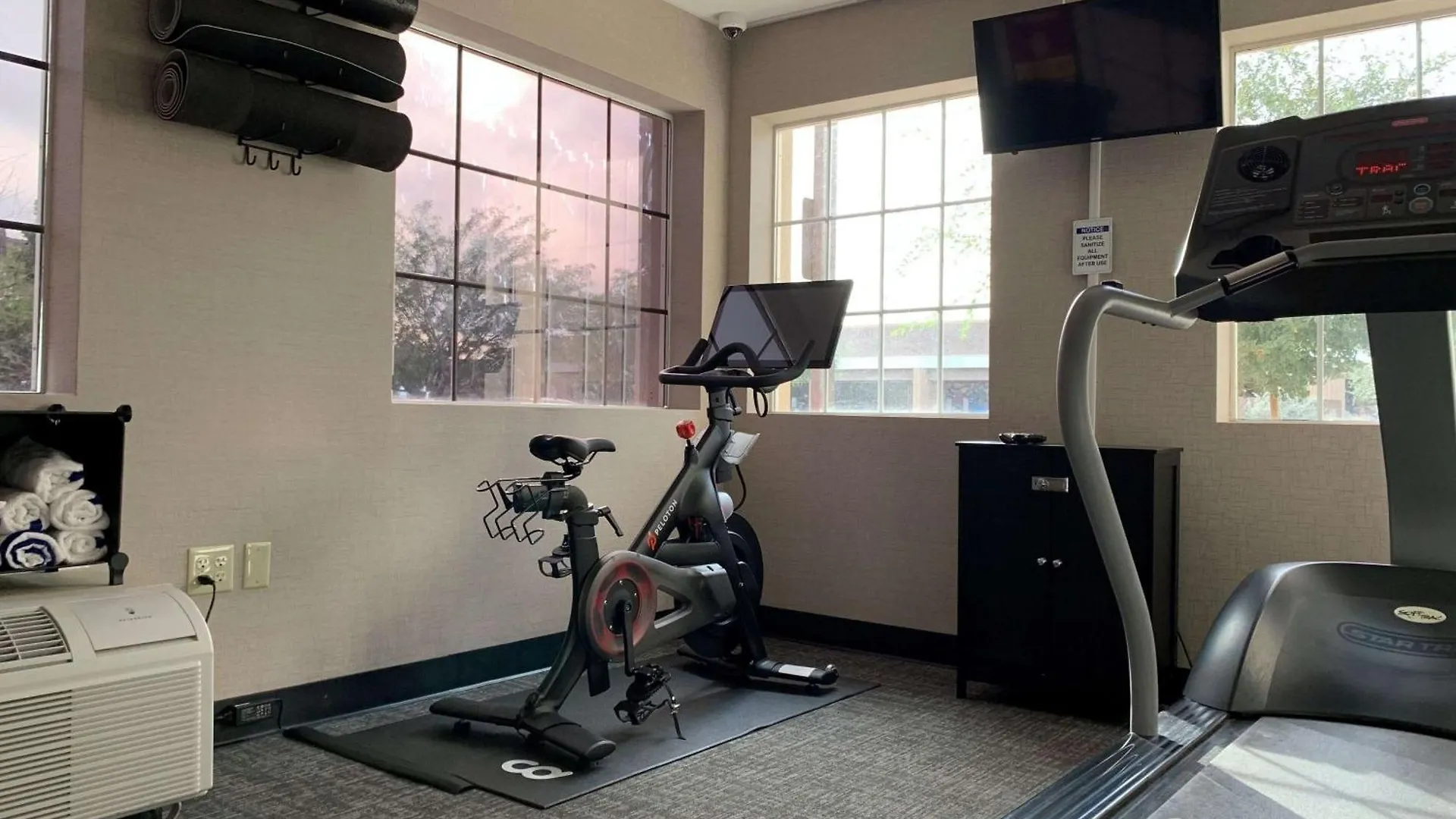 La Quinta Inn & Suites By Wyndham Tempe University, Phoenix Hotel